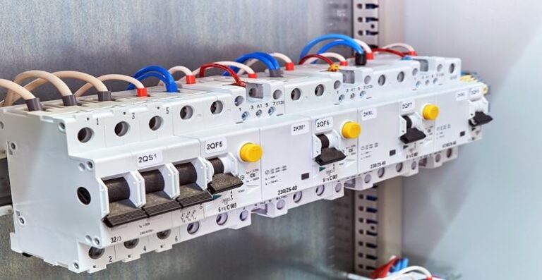 Technik Elektryk